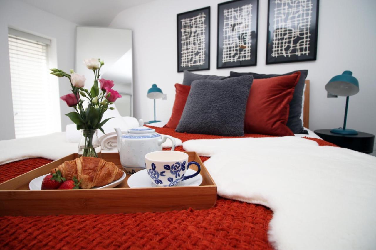Townhouse Retreat: Luxury With Garden *