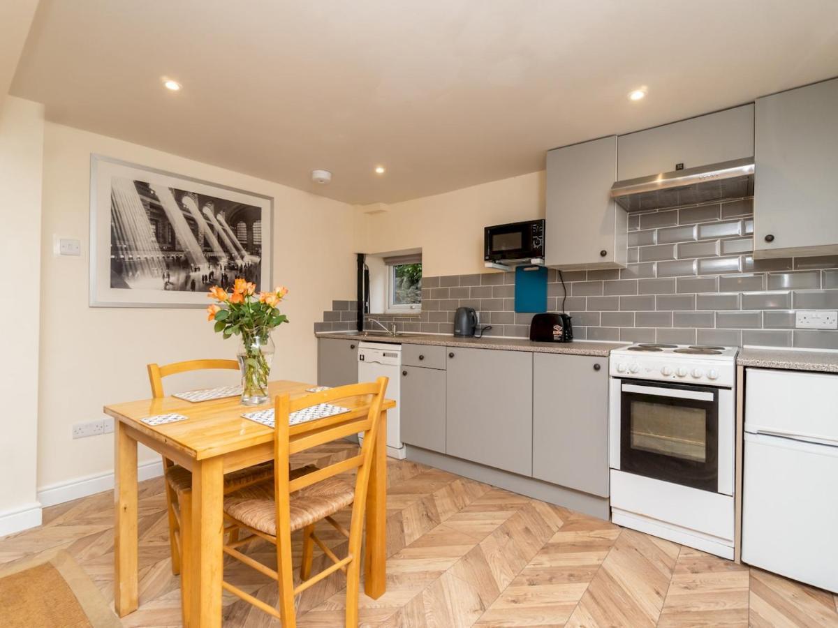 Pass The Keys Lovely 1 Bed With Free Parking Apartment Bath