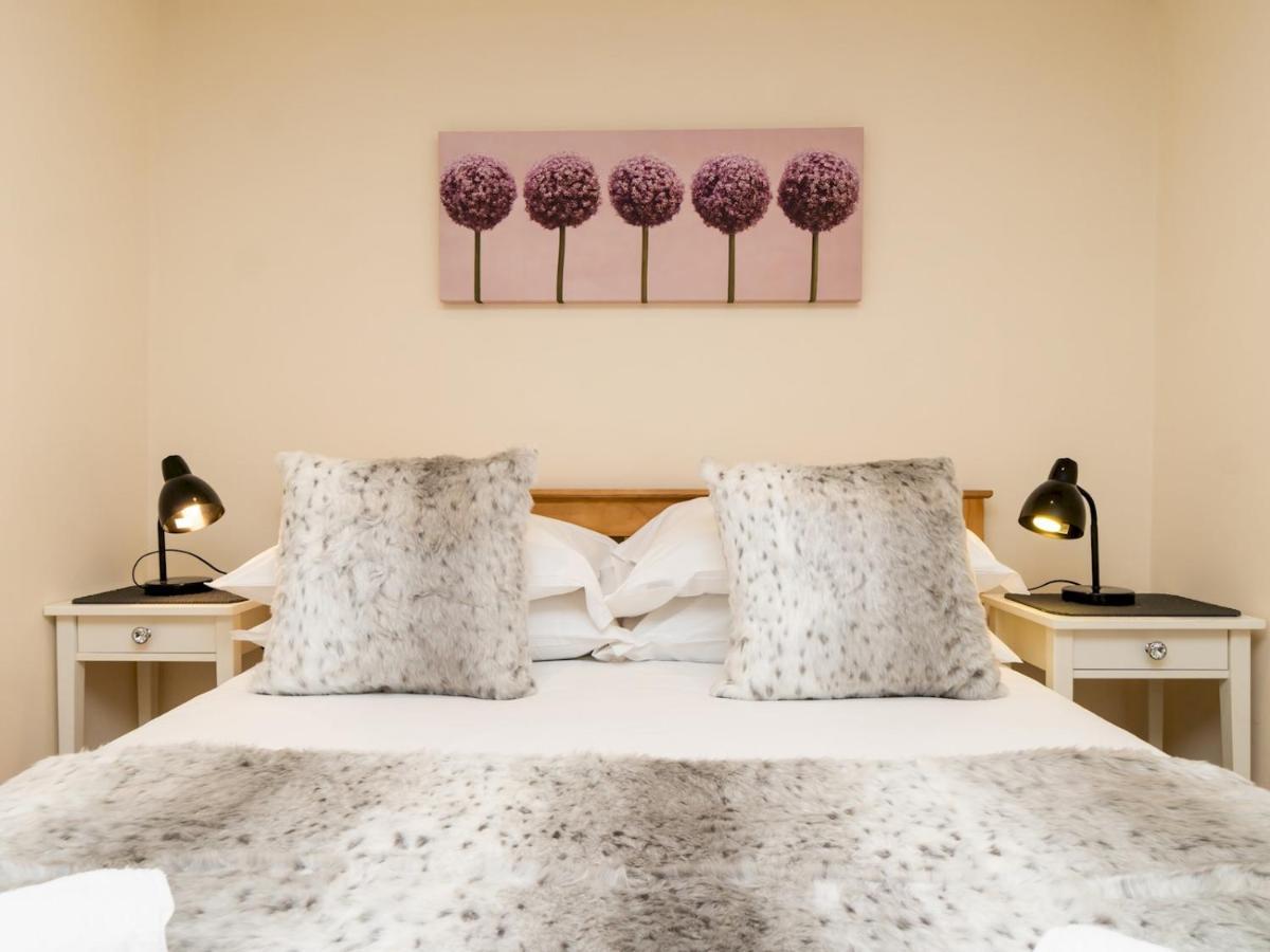 Pass The Keys Lovely 1 Bed With Free Parking * Bath