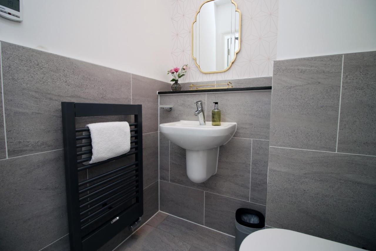 Townhouse Retreat: Luxury With Garden Holiday home
