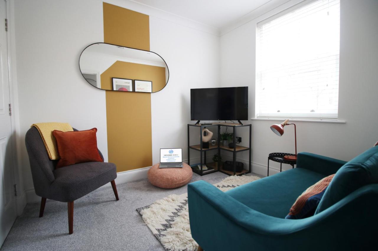 Townhouse Retreat: Luxury With Garden Holiday home *