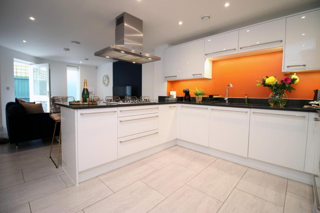 Townhouse Retreat: Luxury With Garden Holiday home