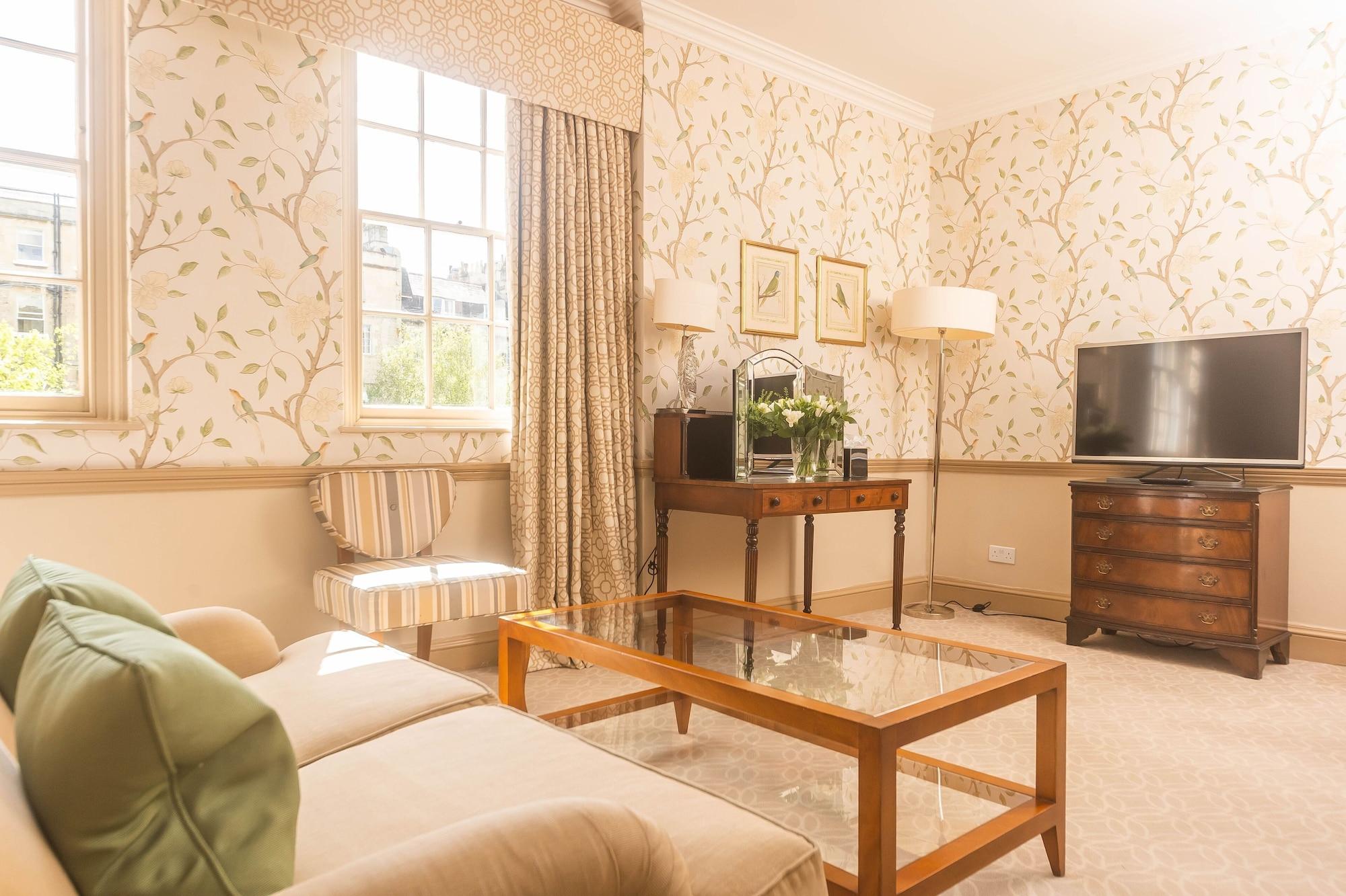 The Royal Crescent & 5*