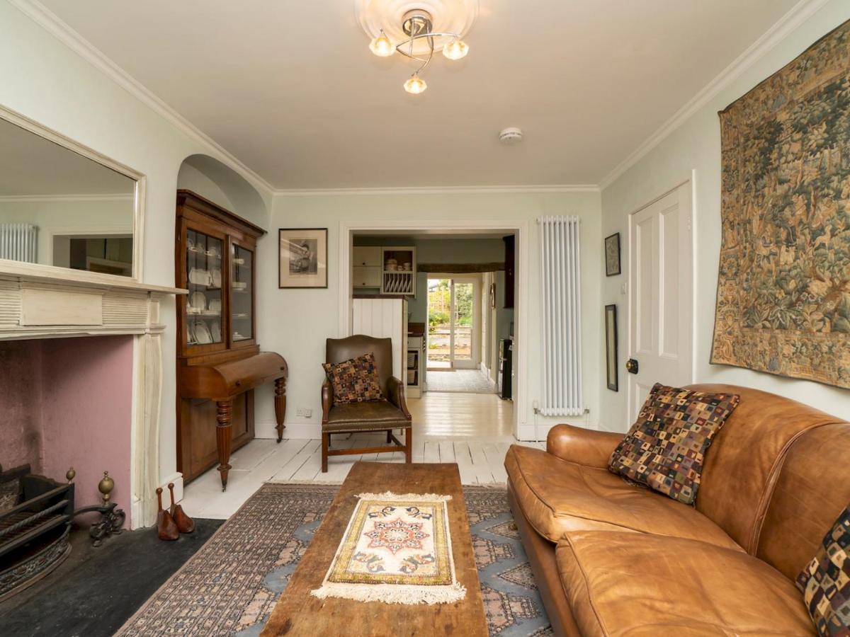 Holiday home Pass The Keys Charming 3 Bed Townhouse Next To Victoria Park *
