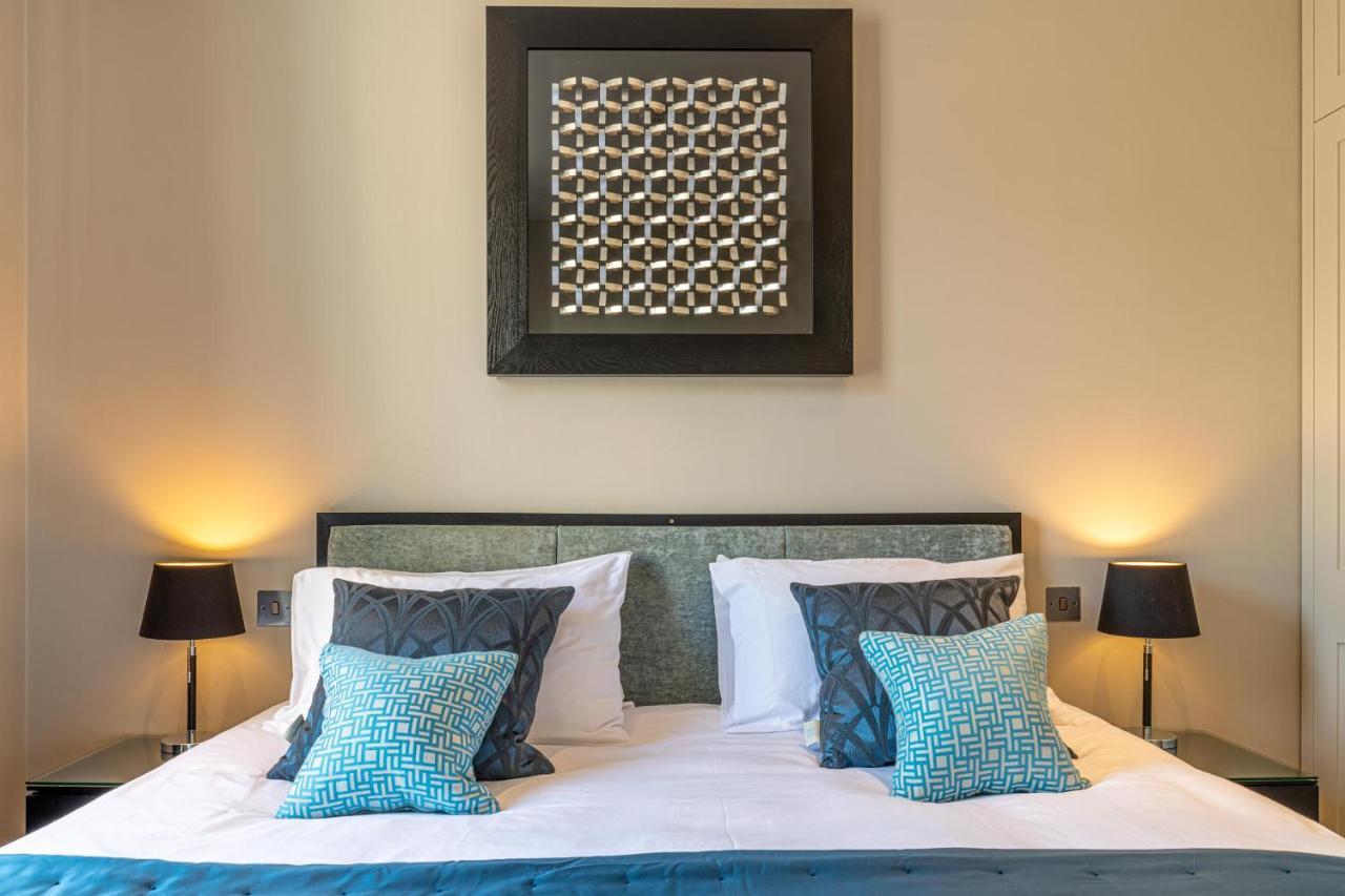 Circle Apartment