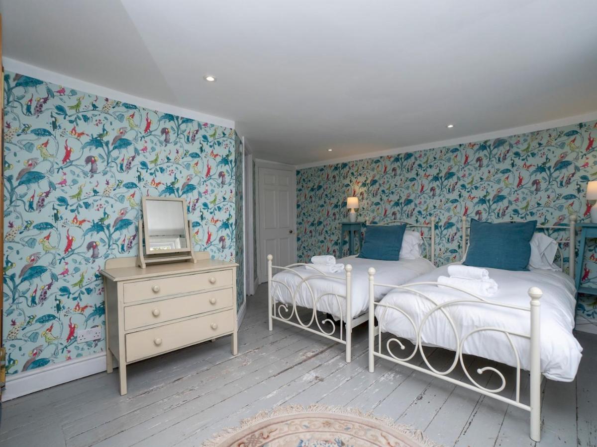 Holiday home Pass The Keys Charming 3 Bed Townhouse Next To Victoria Park *
