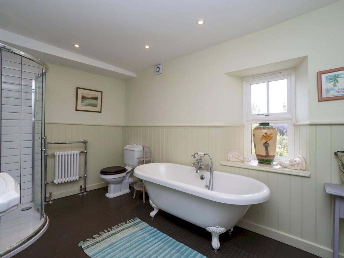 Holiday home Pass The Keys Charming 3 Bed Townhouse Next To Victoria Park