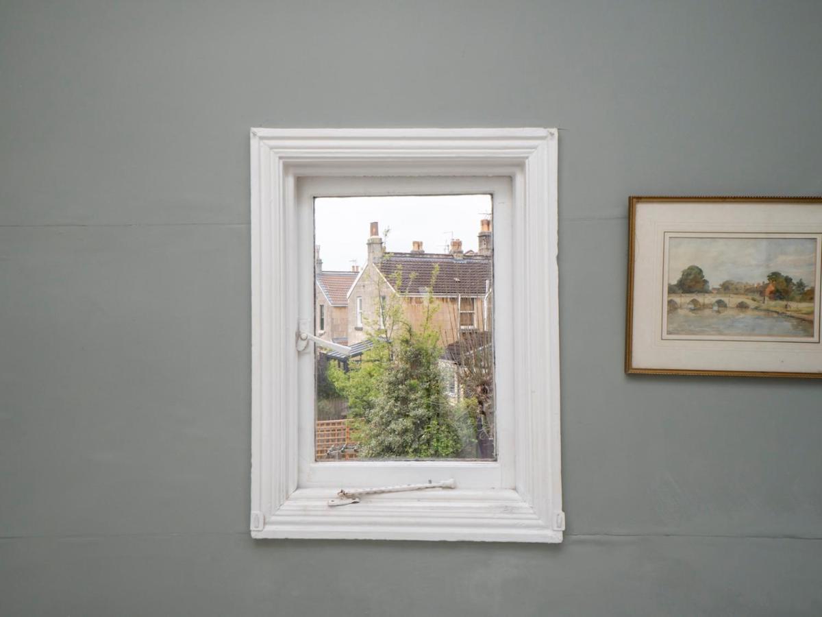 Pass The Keys Charming 3 Bed Townhouse Next To Victoria Park *