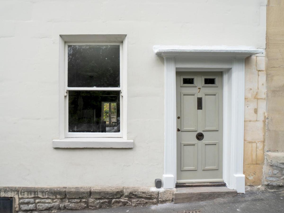 Pass The Keys Charming 3 Bed Townhouse Next To Victoria Park