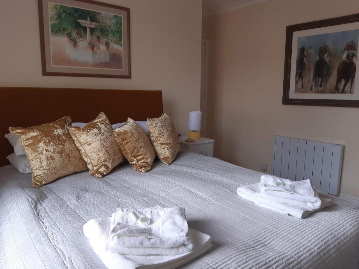 Pulteney Road Apartment *