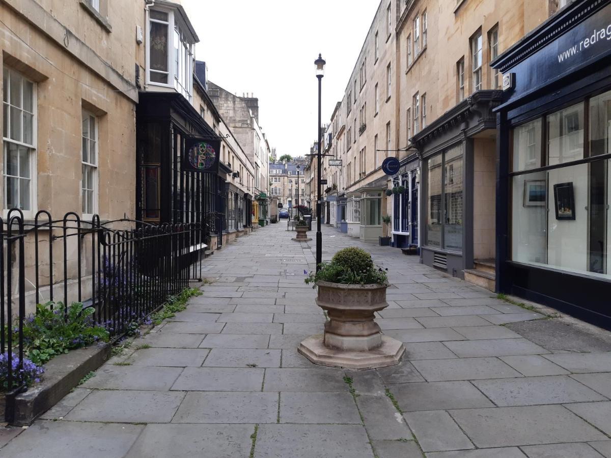 Royal Crescent Courtyard Bath
