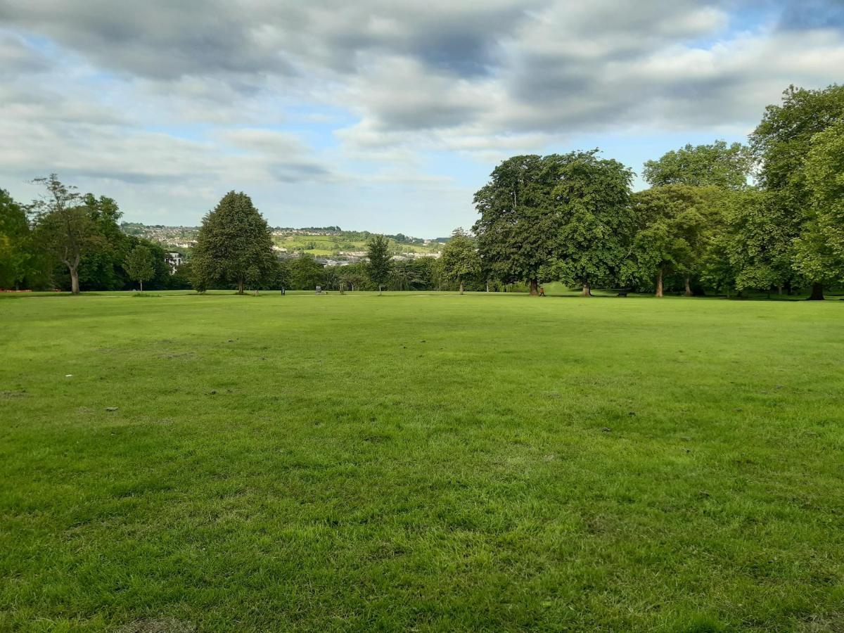 Royal Crescent Courtyard