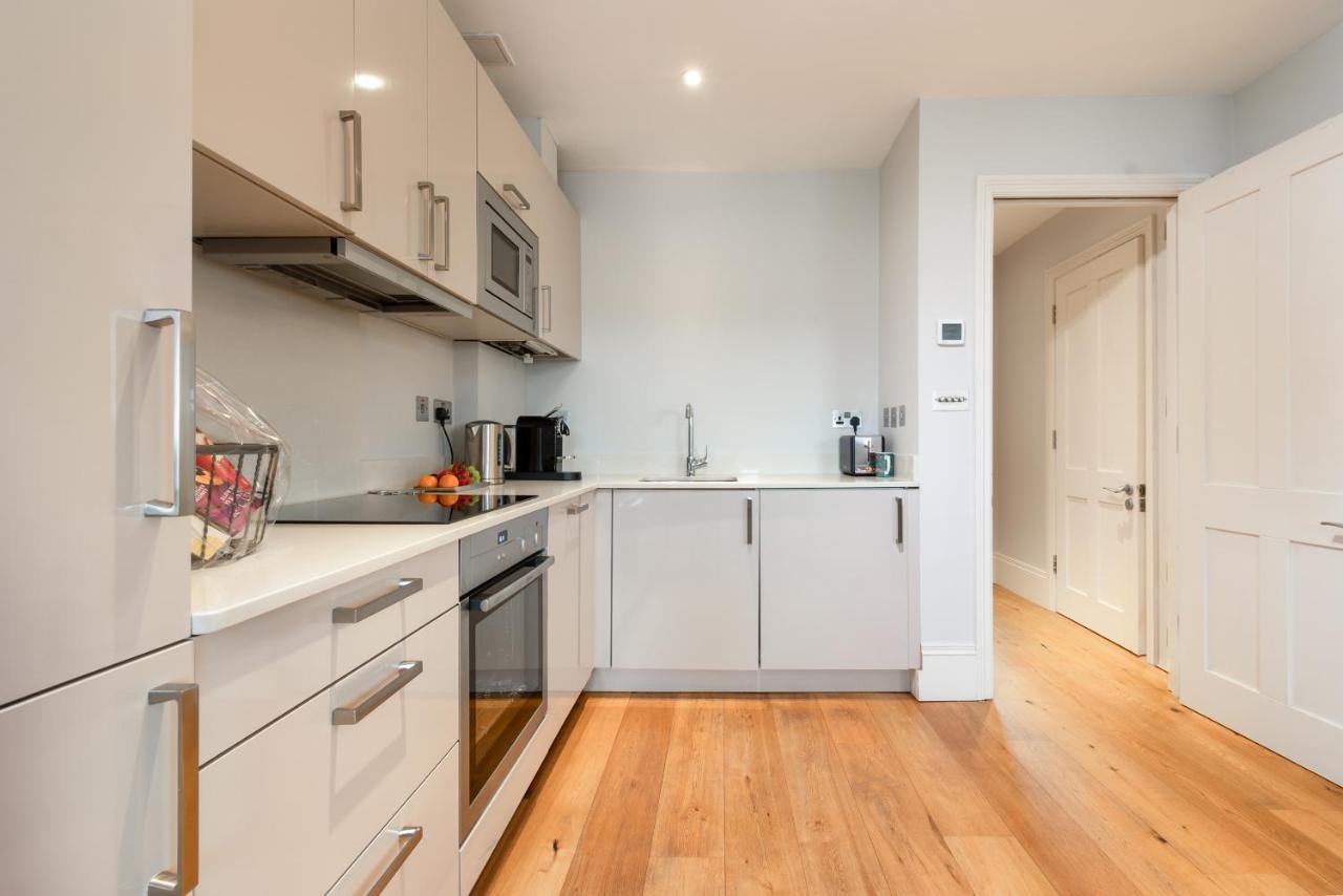 Circle Apartment