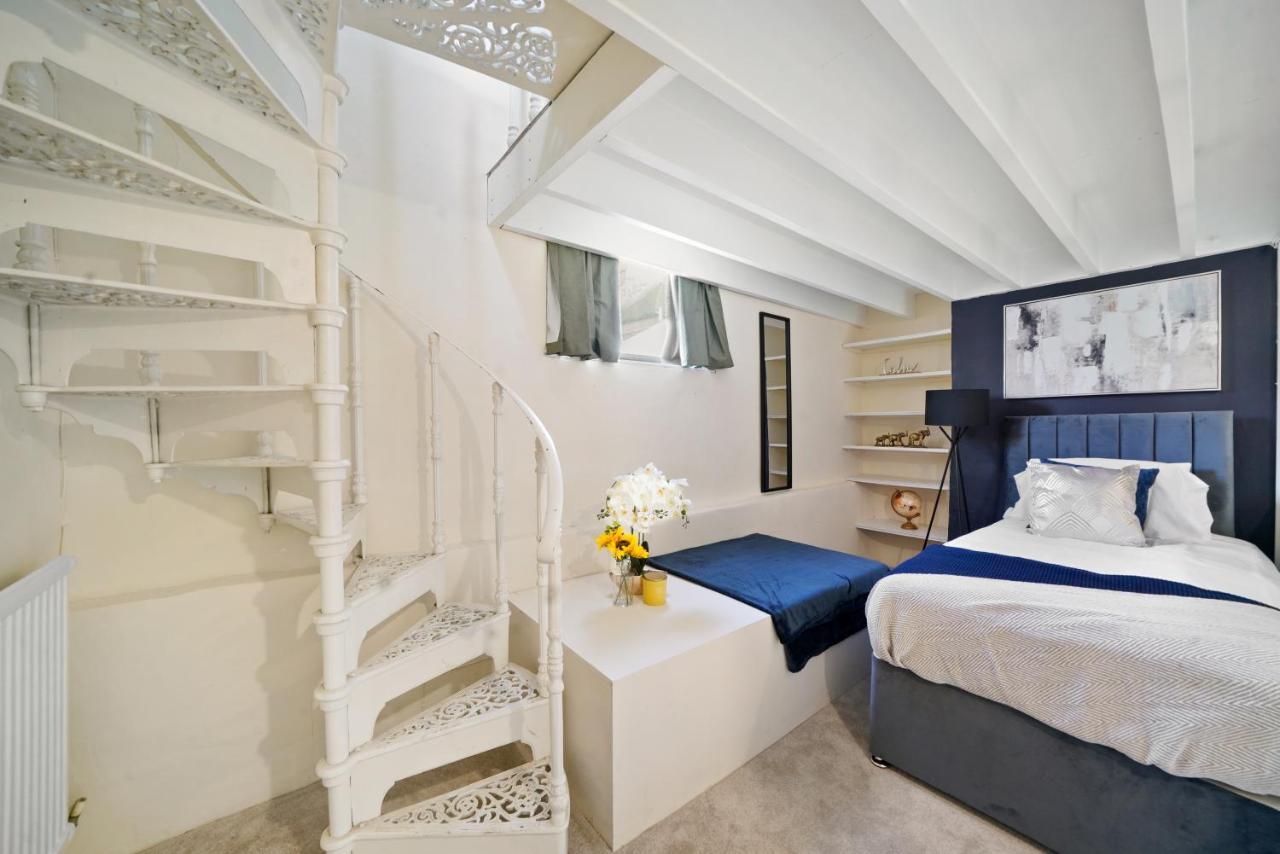 The Unique Gem Of - Rooftop Terrace Apartment
