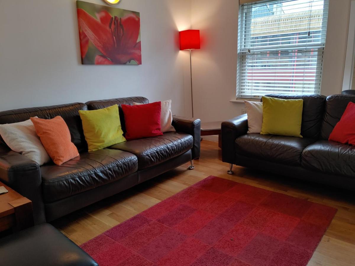 The House - Free 1st Breakfast - Free Parking Apartment *