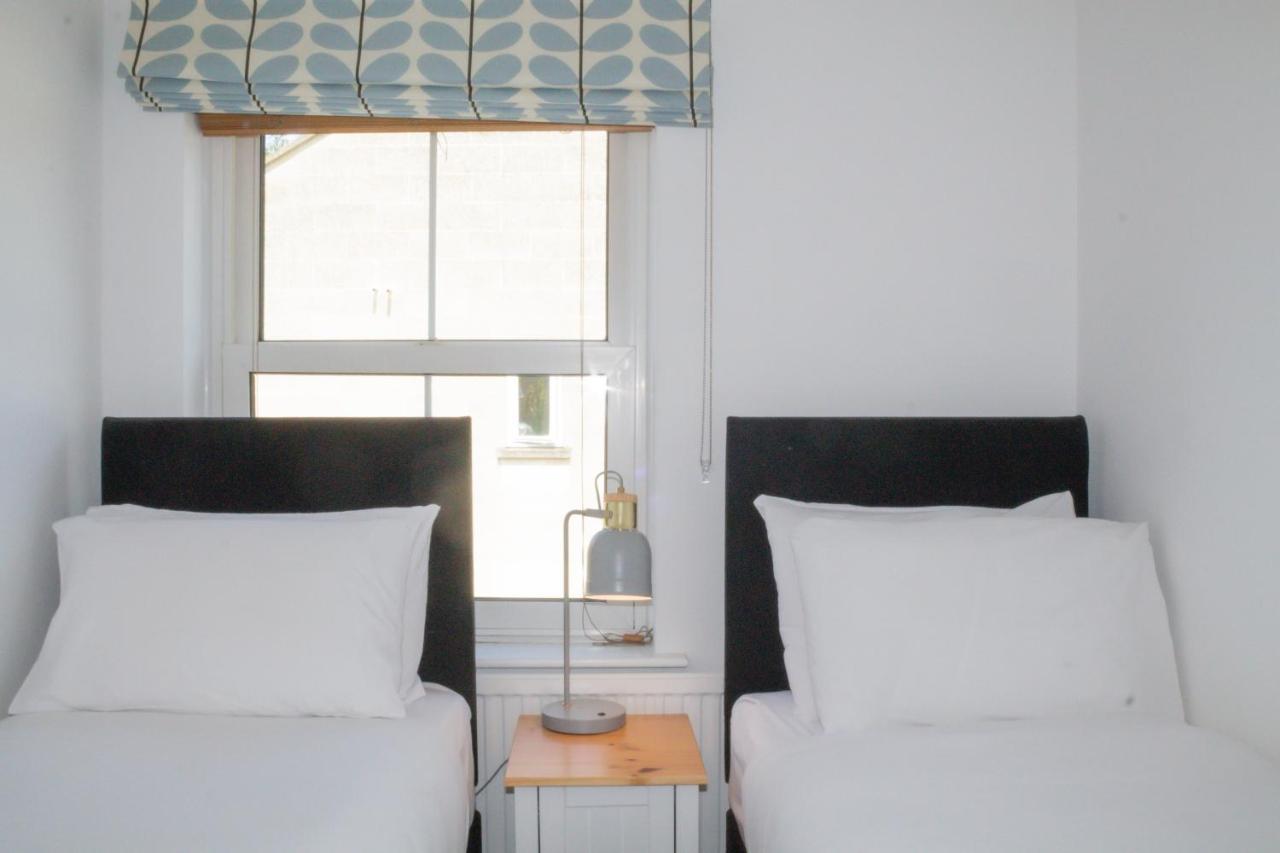 Holiday home Sydney Wharf House Bath