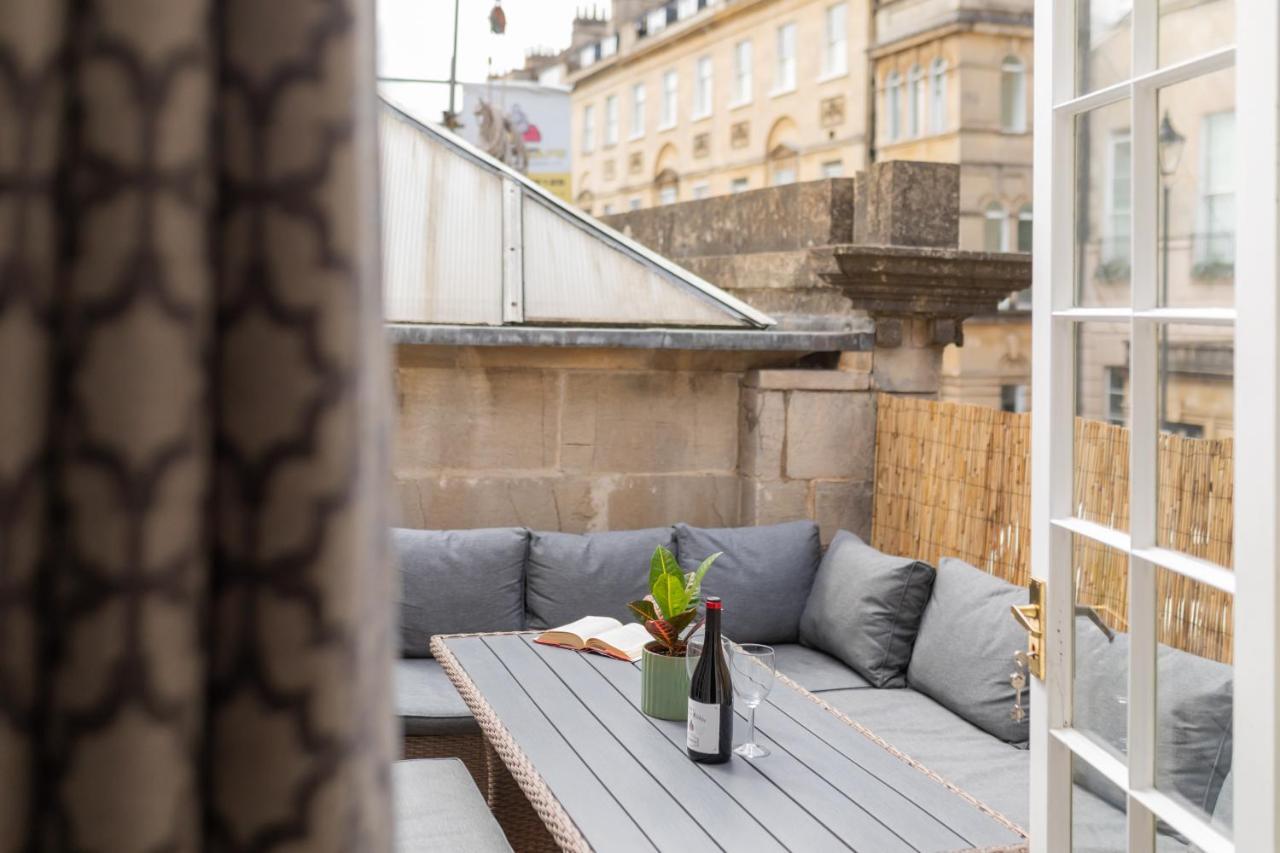 Crescent Mews *