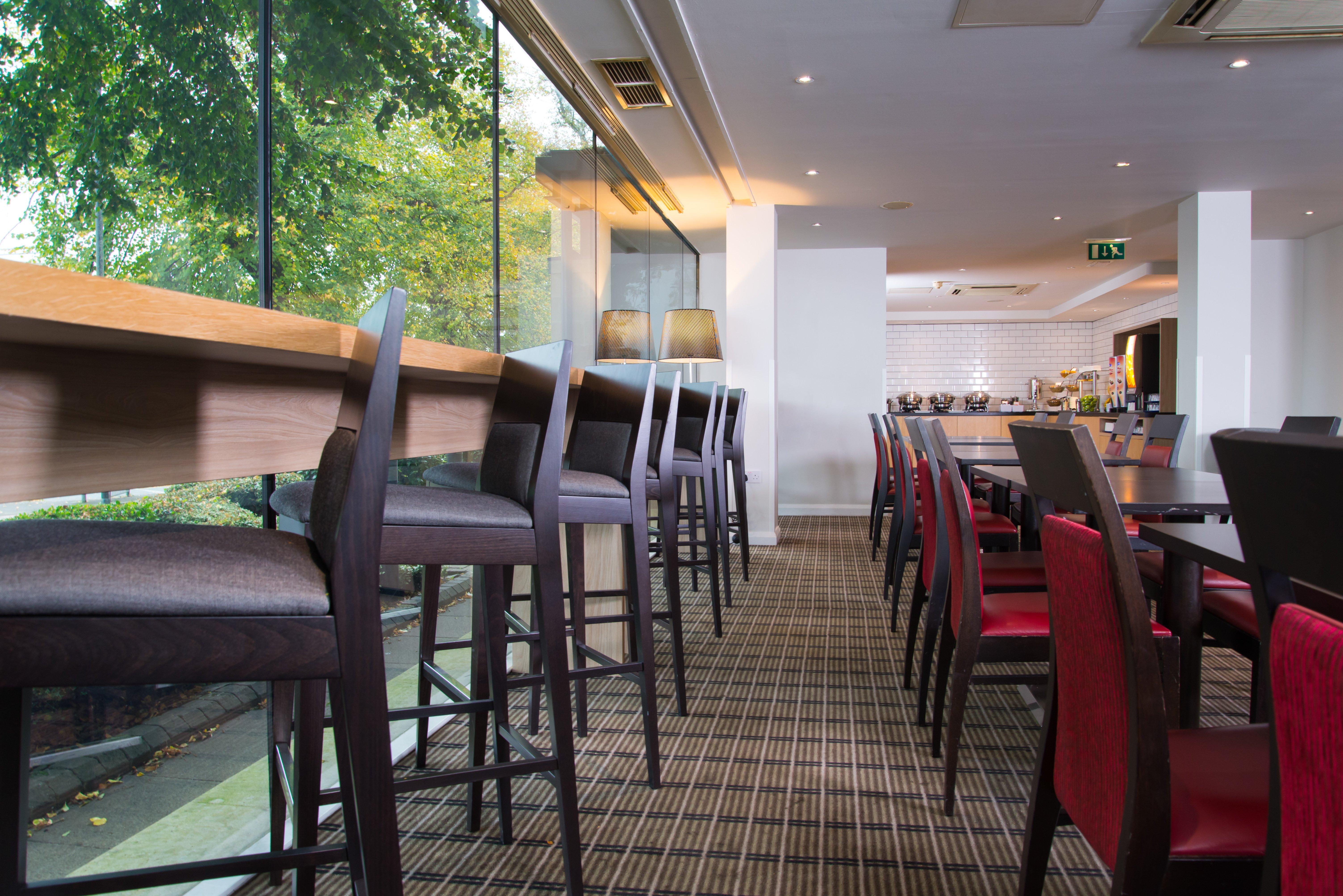 Express By Ihg Hotel 3*
