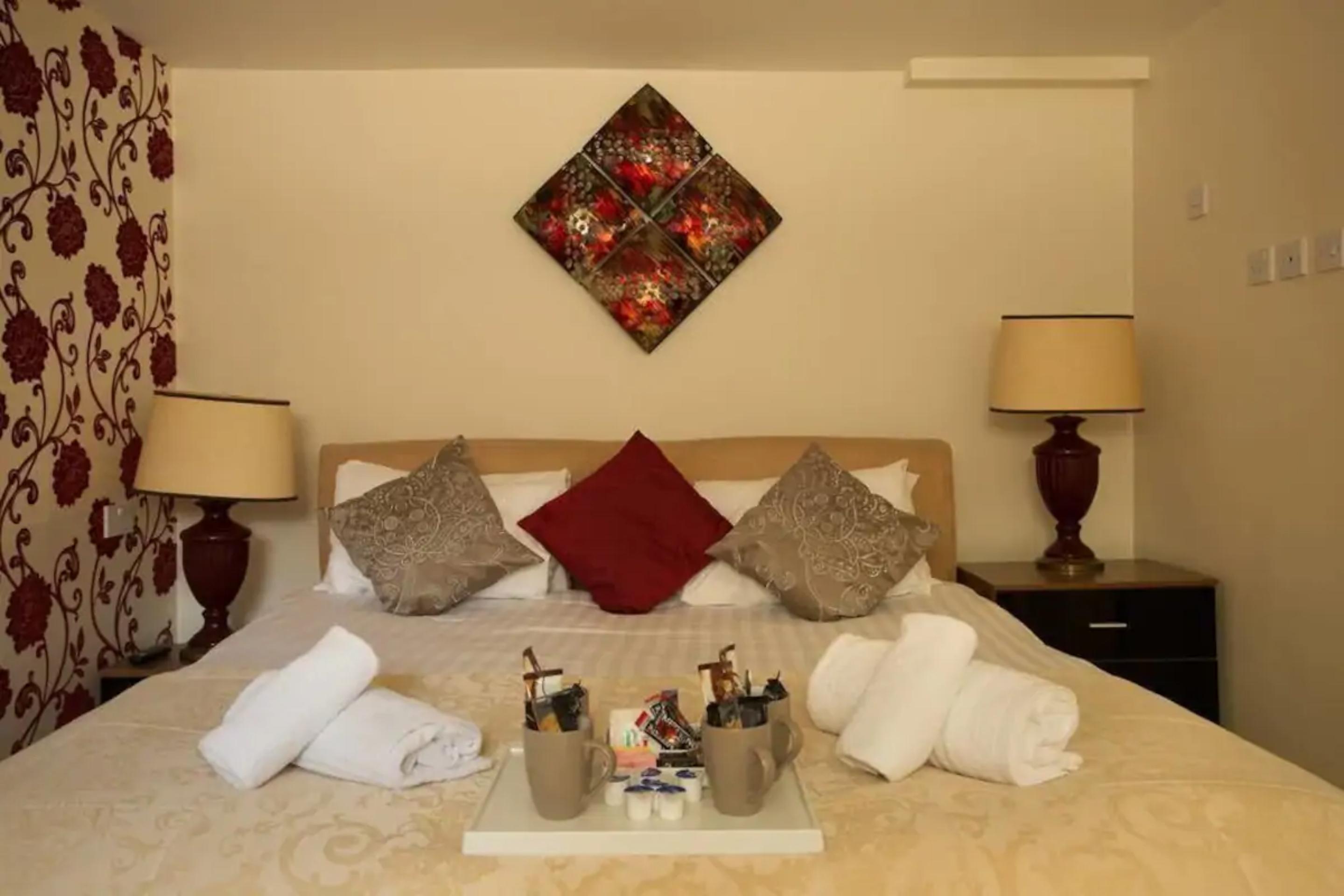 Wentworth House - Free Parking Guest house