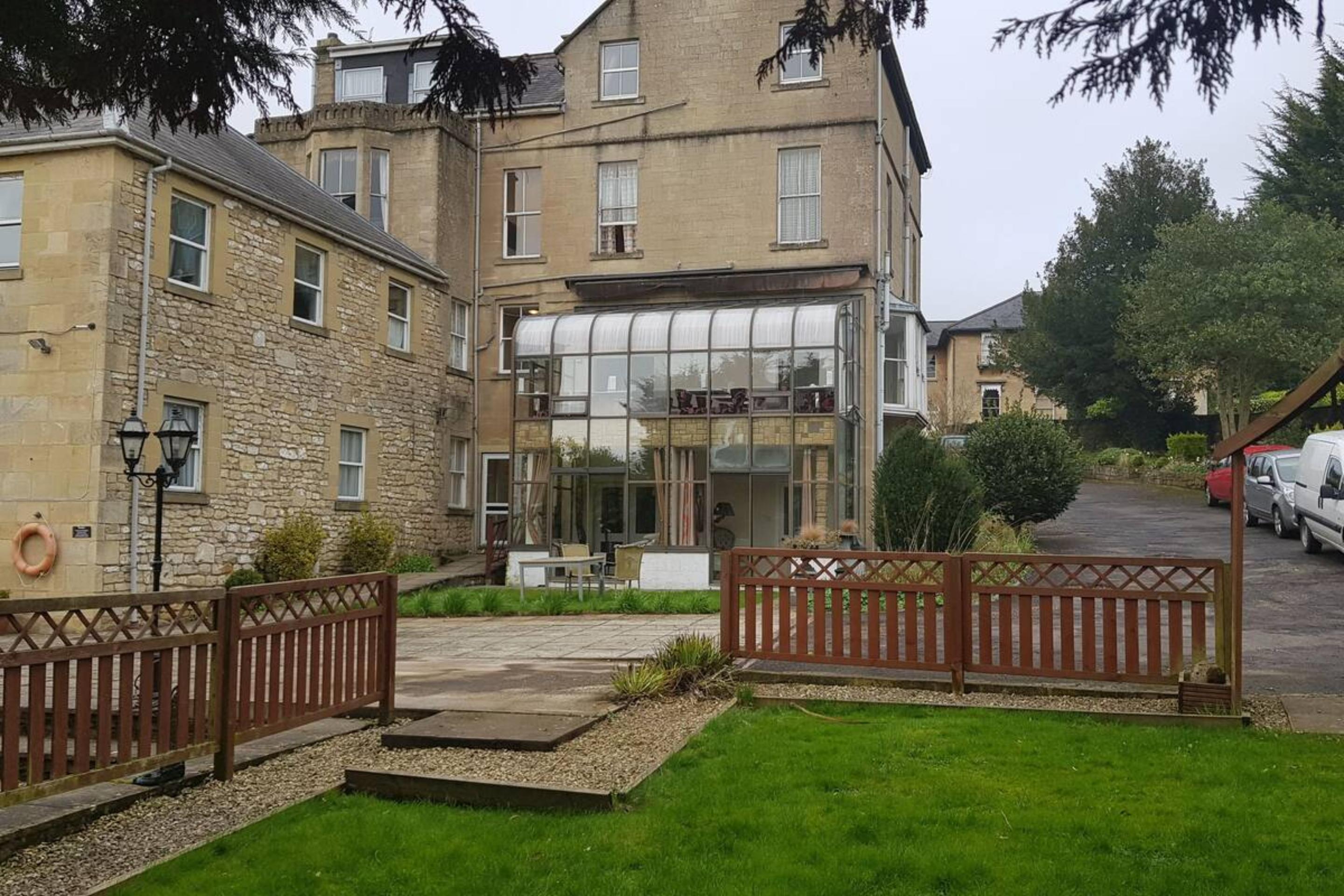 Wentworth House - Free Parking 4*