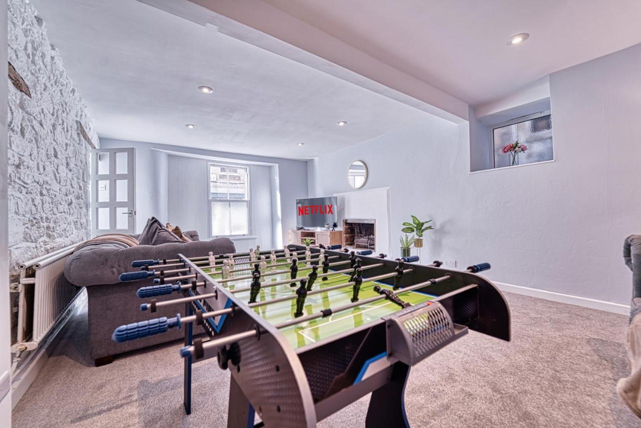 Apartment The Stylish Gem Of - Football Table - Sleeps 10
