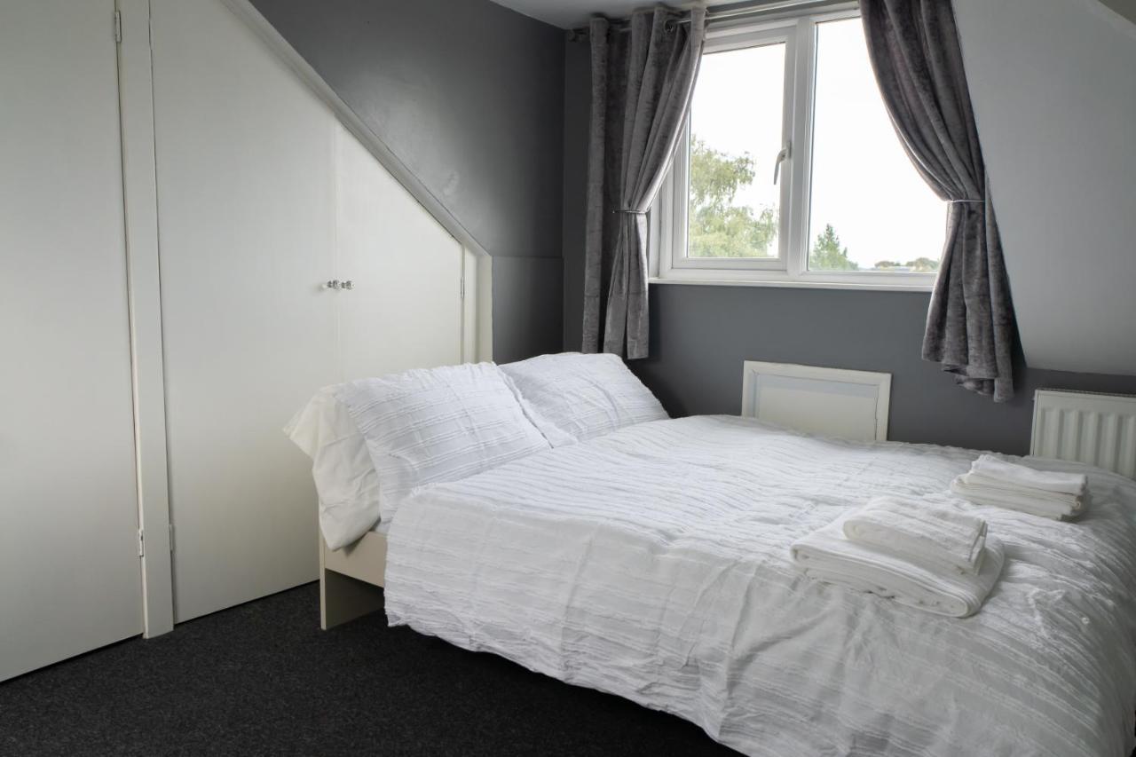 5 Bedroom House In