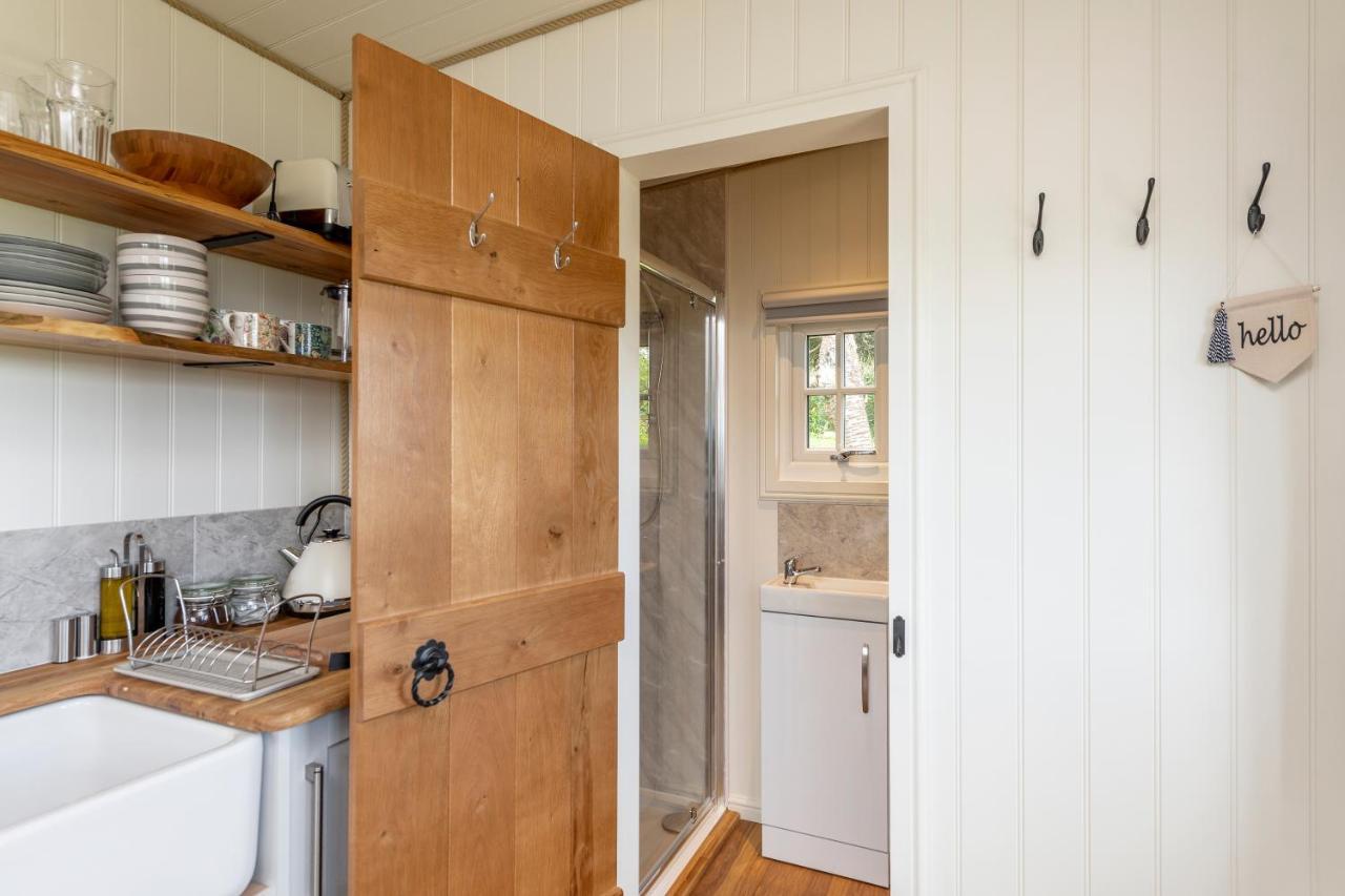 Chalet Secluded With Spectacular Views And Hot Tub! *