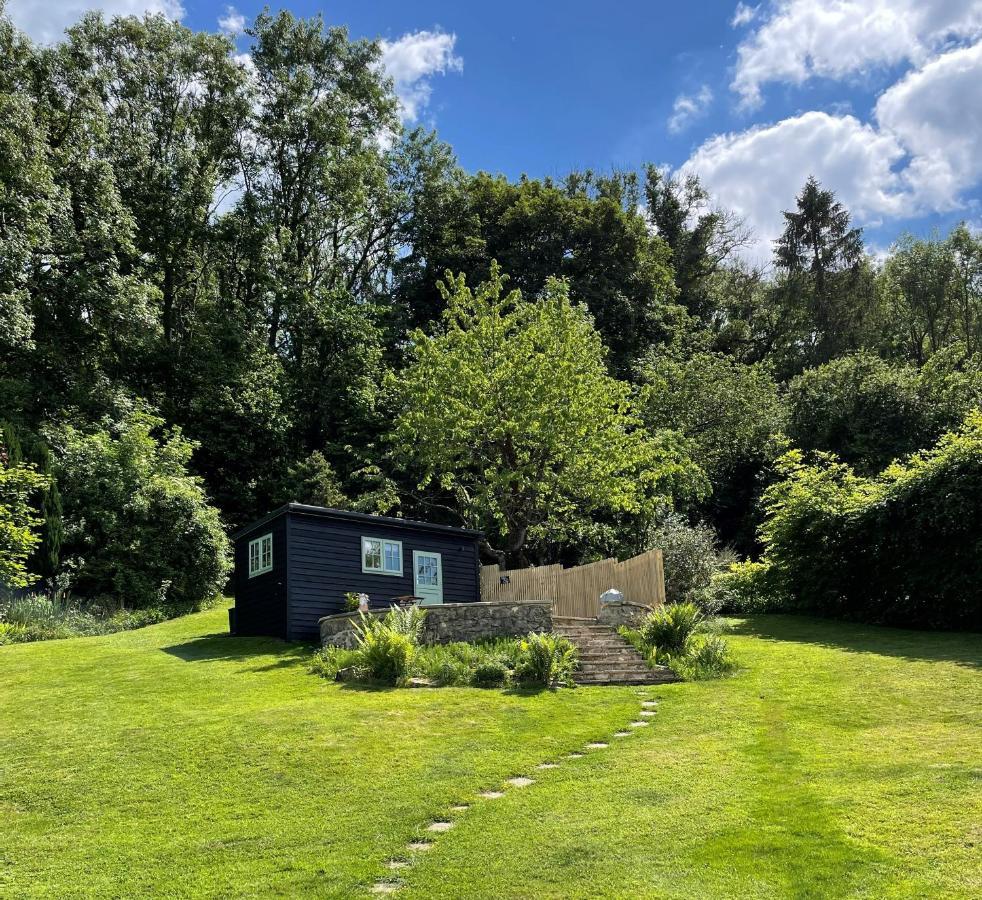 Chalet Secluded With Spectacular Views And Hot Tub! *