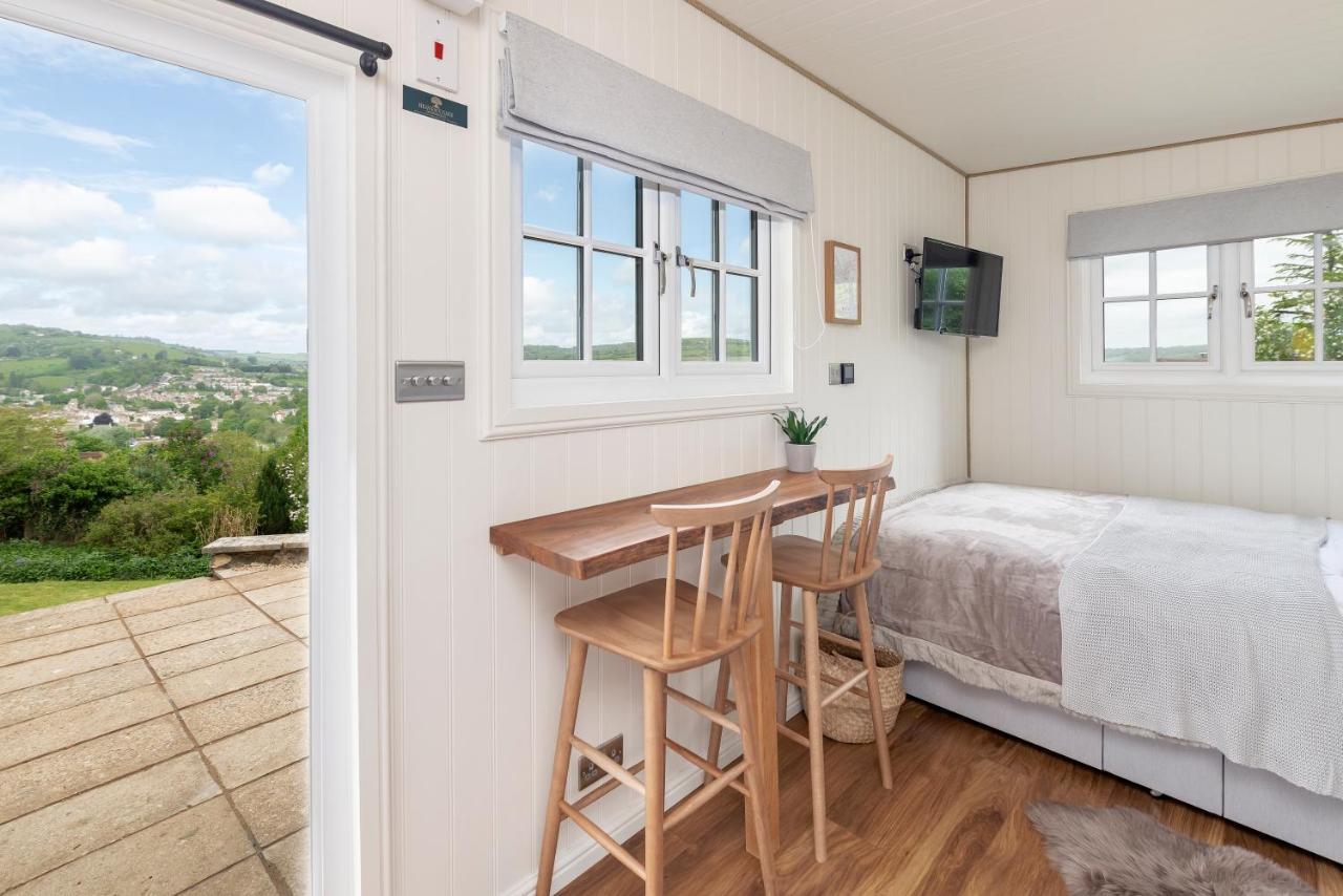 Chalet Secluded With Spectacular Views And Hot Tub! *