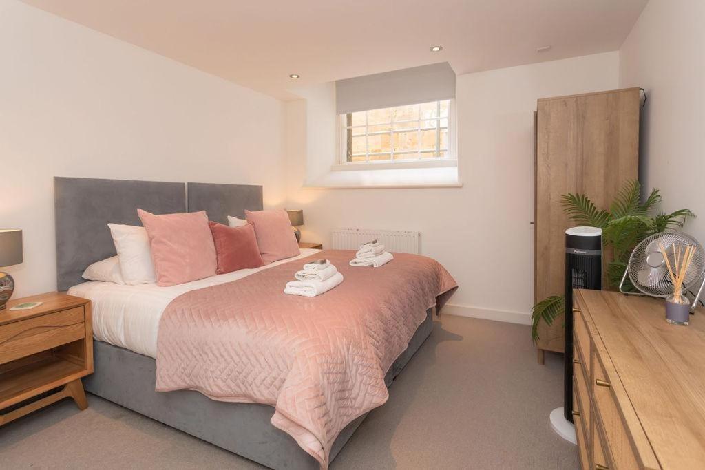 Apartment Panda Sanctuaries, Kensington Chapel *