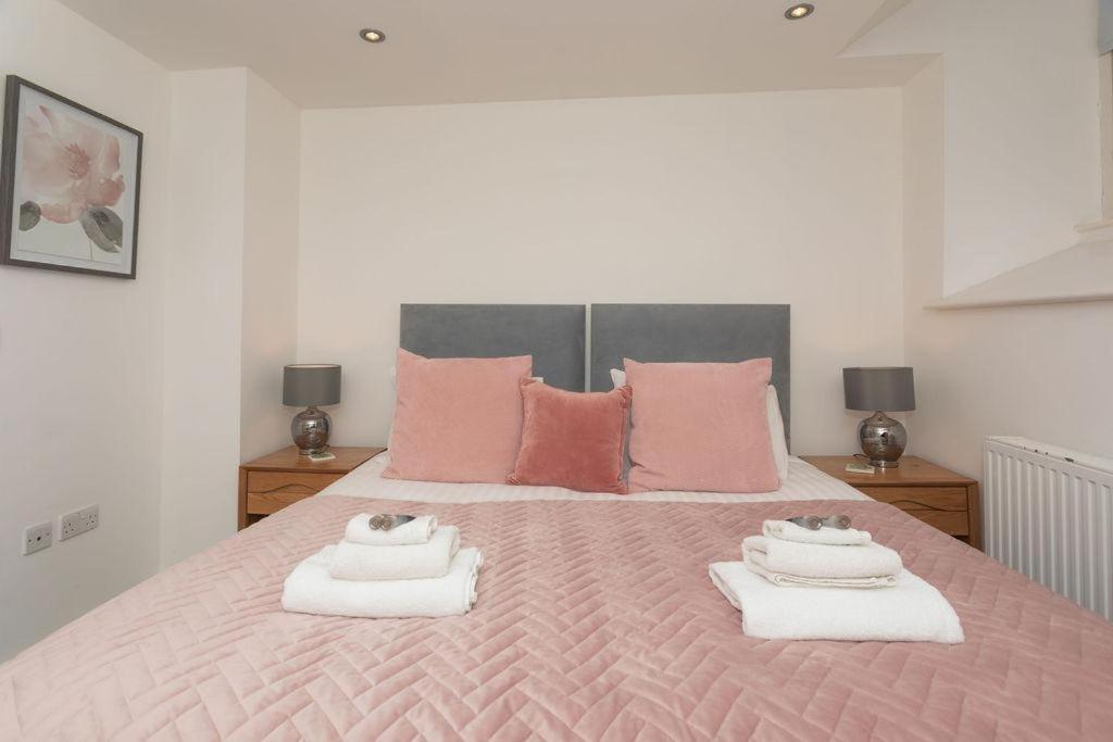 Apartment Panda Sanctuaries, Kensington Chapel *