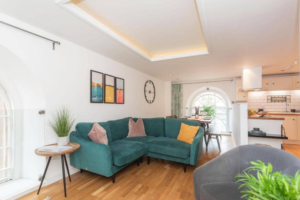 Apartment Panda Sanctuaries, Kensington Chapel Bath