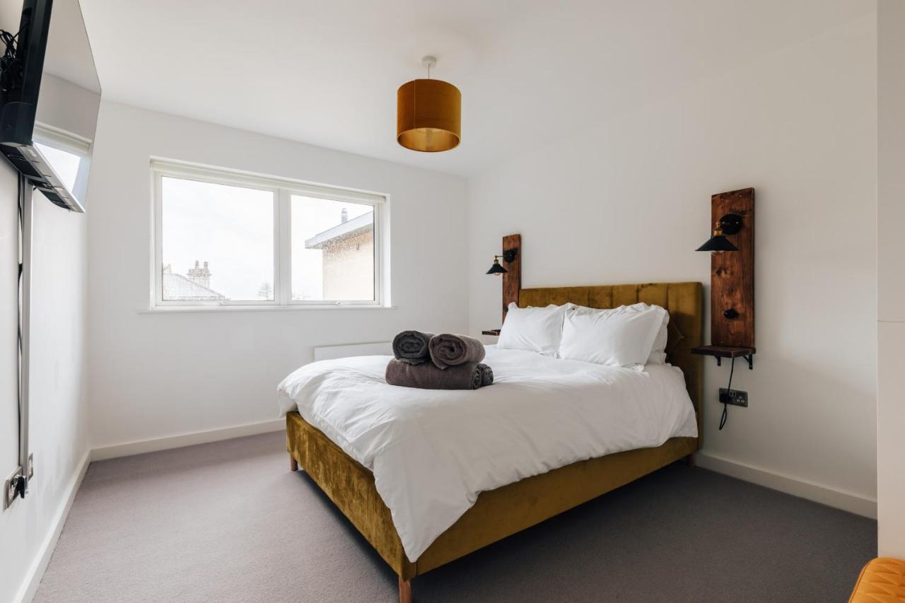Charlecote House Apartment *
