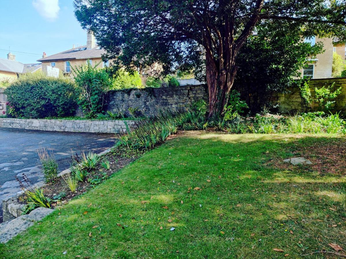 Guest house Wentworth House - Free Parking