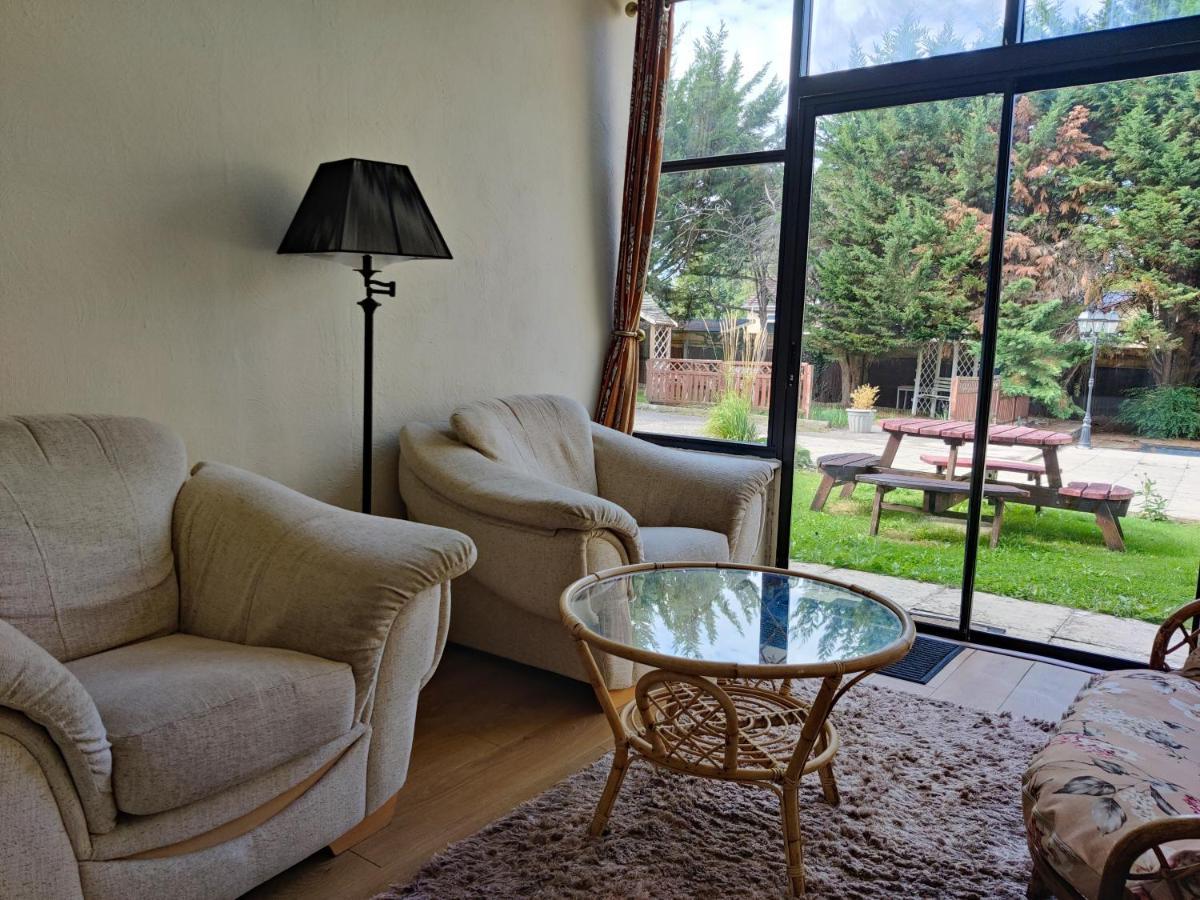 Guest house Wentworth House - Free Parking