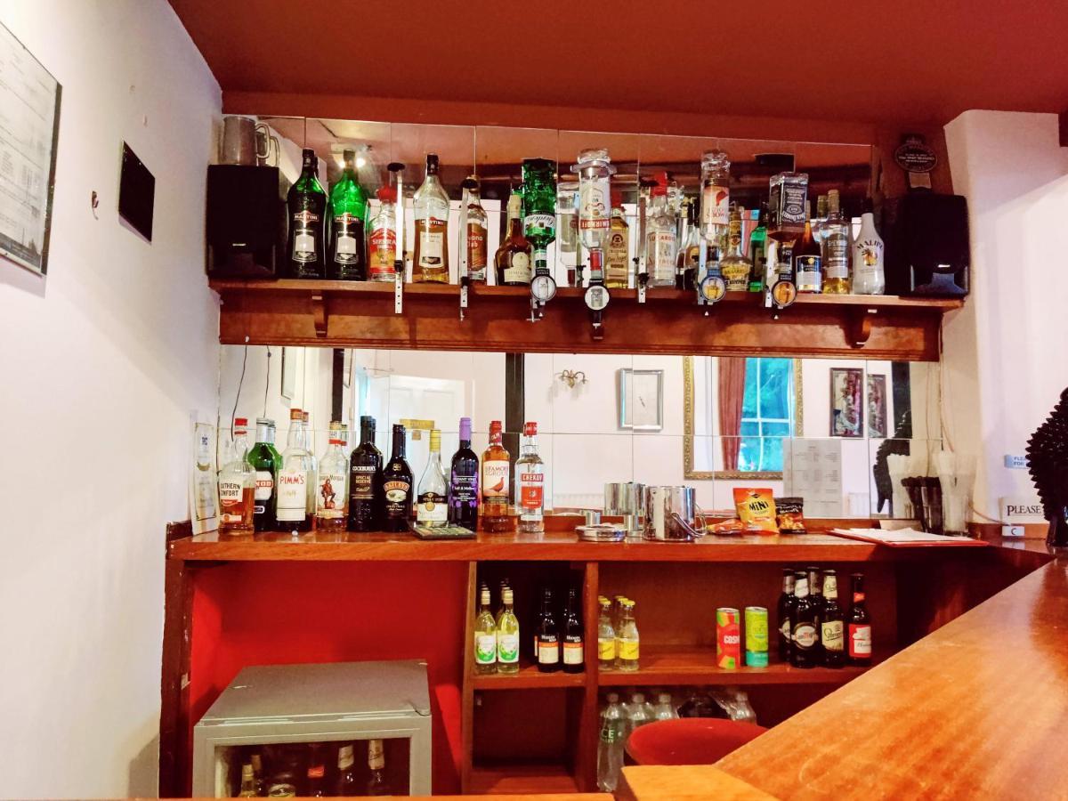 Guest house Wentworth House - Free Parking