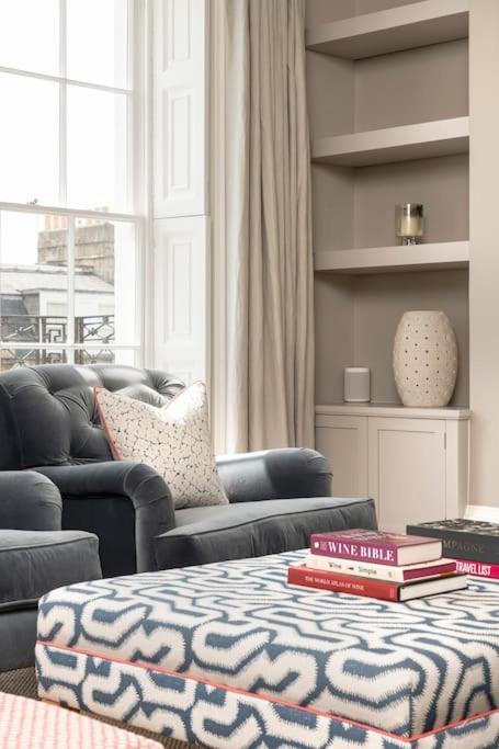 Dunsford House - Elegant Townhouse With Parking Holiday home *