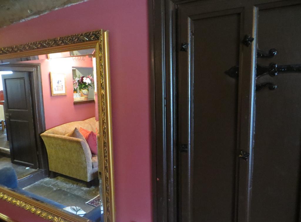 The Old Priory Bed & Breakfast Bath