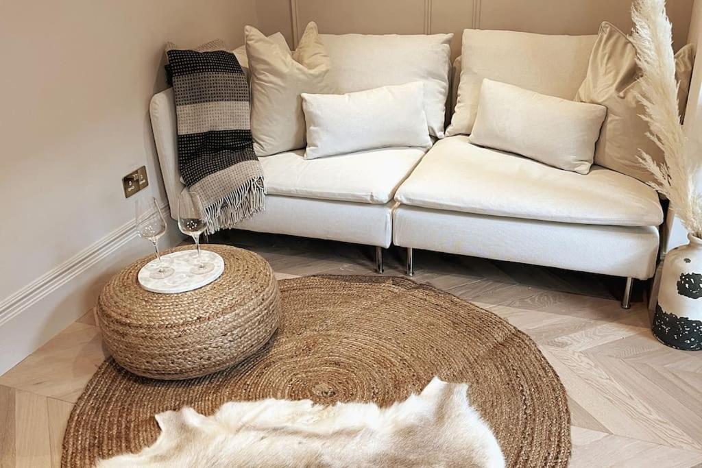 Courtyard Garden, Beautifully Finished Flat - Ba1 Apartment Bath