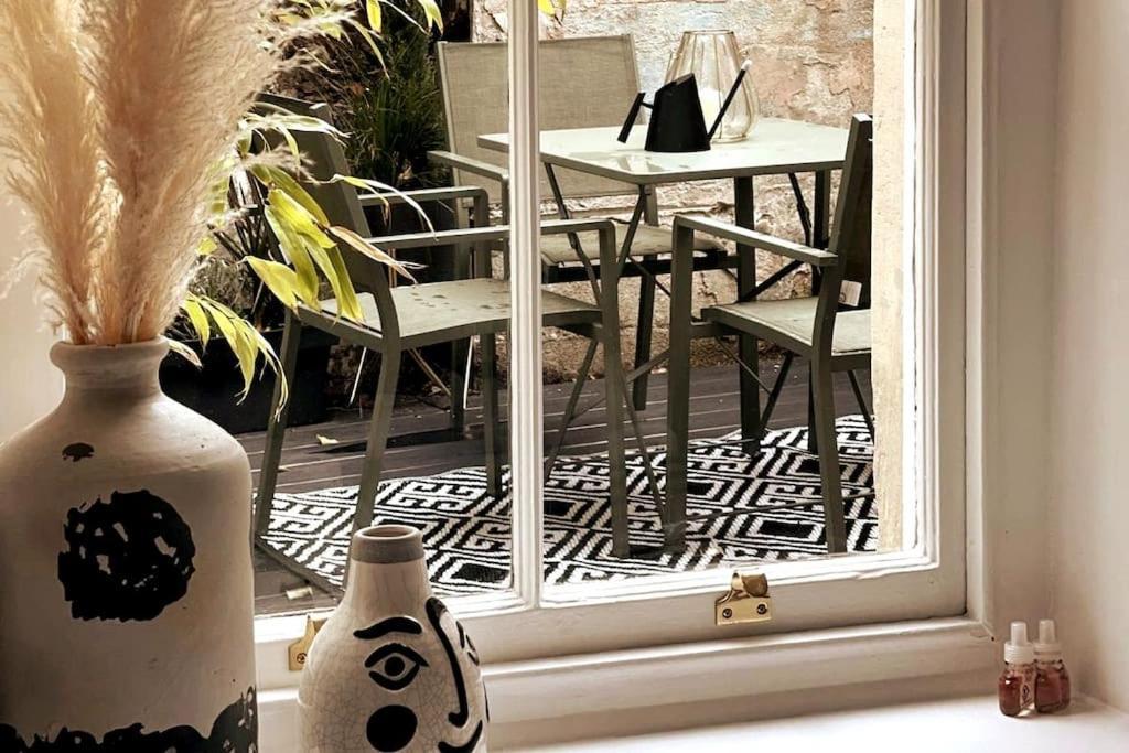 Courtyard Garden, Beautifully Finished Flat - Ba1