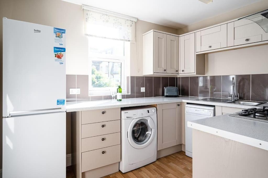 Central Bath Apartment *