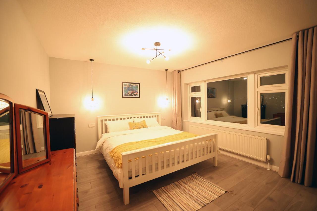 Skyline Spacious 3 Bed House For Family Holiday home *