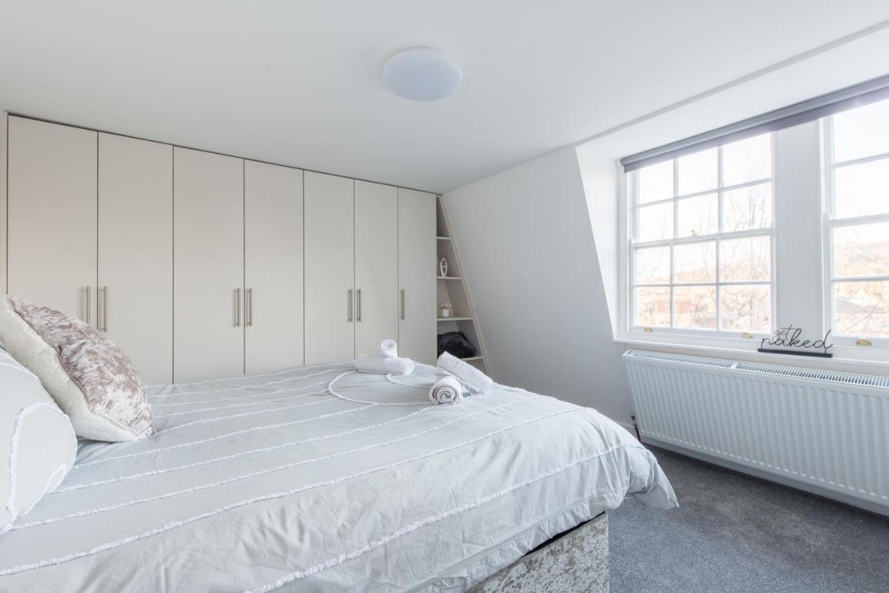 Luxe Maisonette- Parking, 4k Tvs, Leds, Local Snacks And More! Apartment Bath