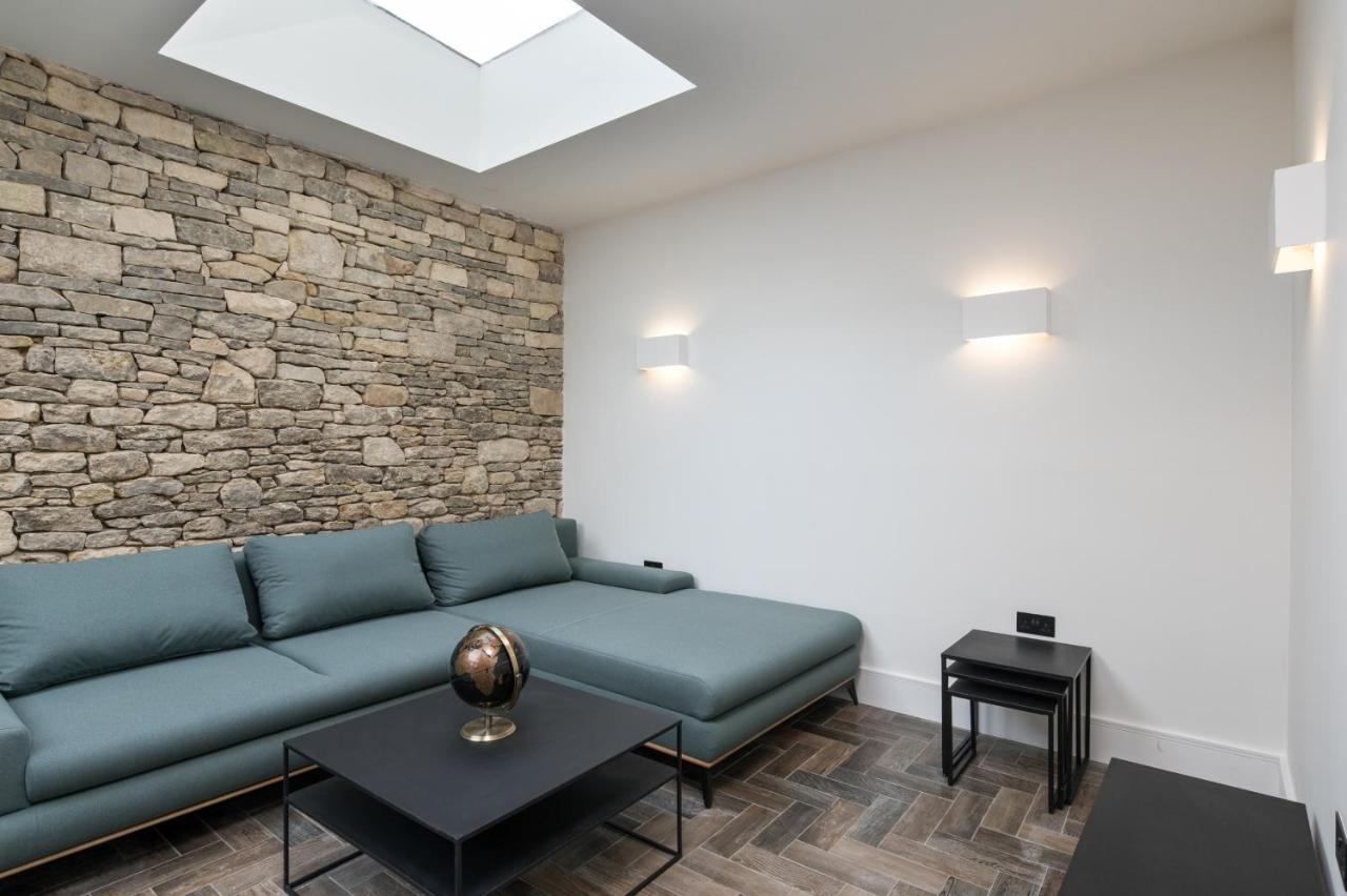 The Mews At St Swithins Place * Bath