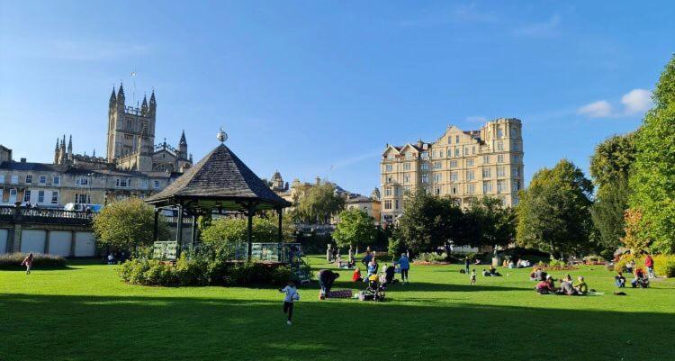 Homestay Cosy Near The Centre With Free Parking Bath