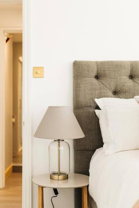 Apartment New -bright -fresh - With Parking & For Electric Cars Bath