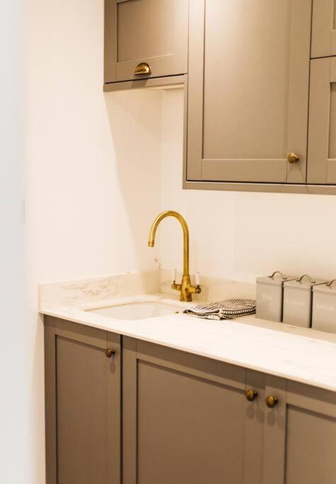 Apartment New -bright -fresh - With Parking & For Electric Cars