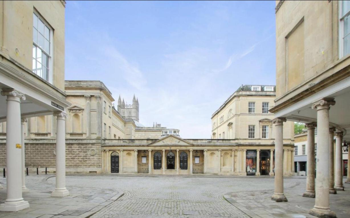 View, Keys * Bath
