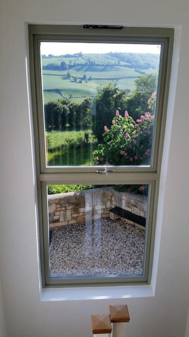 The Gables - Spacious House, Picturesque Views & Free Parking