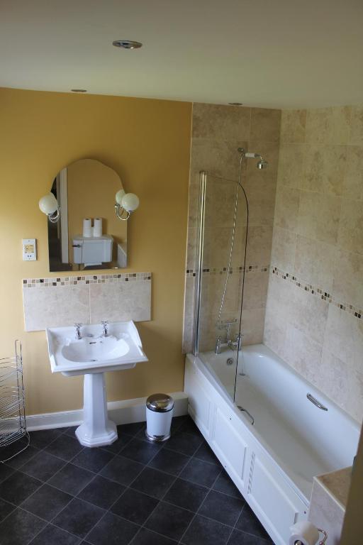 Bloomfield House 4*